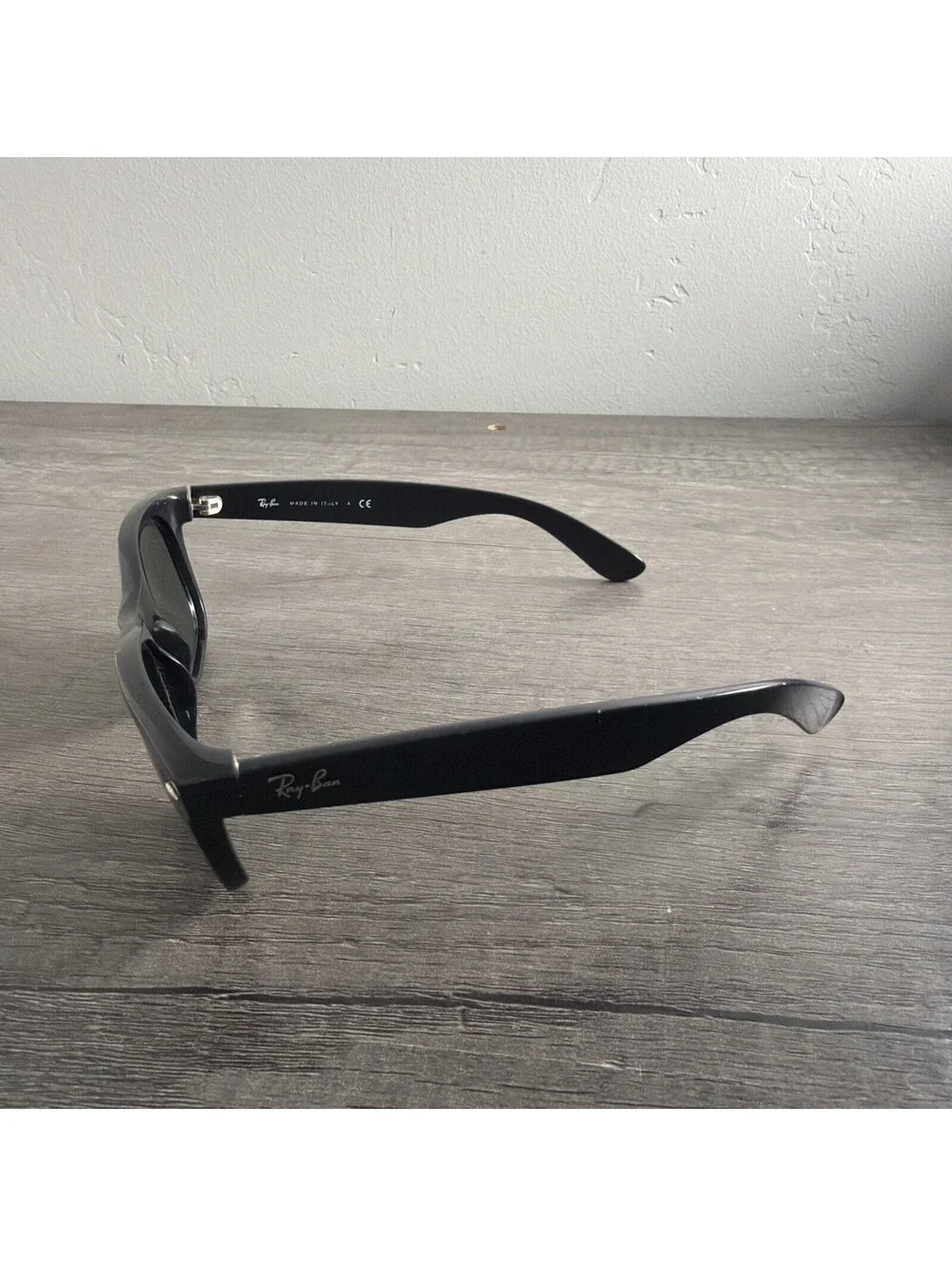 Ray-Ban RB2132 901L Black New Wayfarer Sunglasses FRAMES ONLY Italy 55-18-145